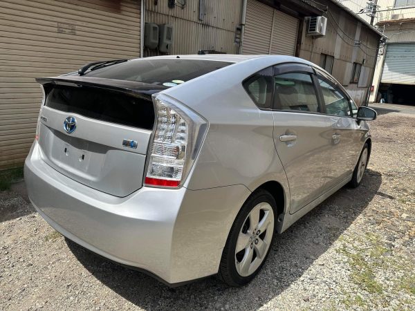 Toyota prius S Led